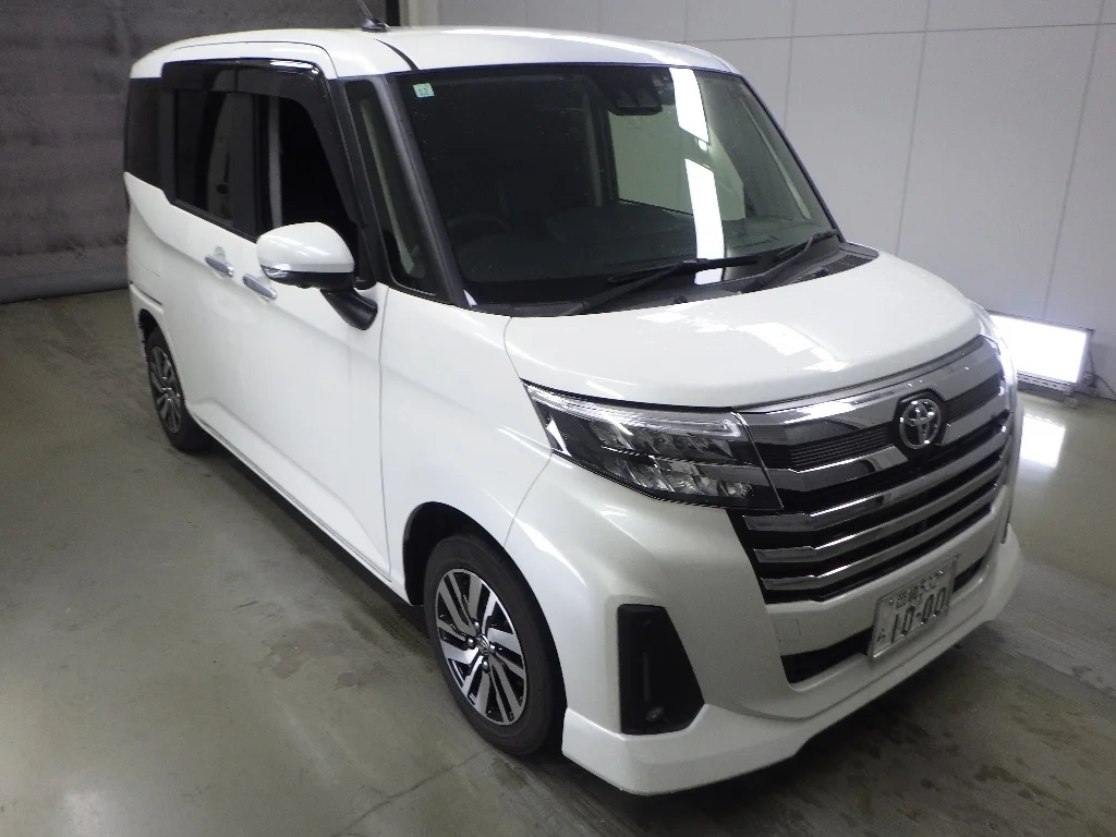 Toyota Roomy M900A 2023