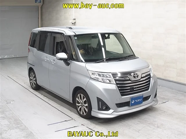 Toyota Roomy M900A 2018