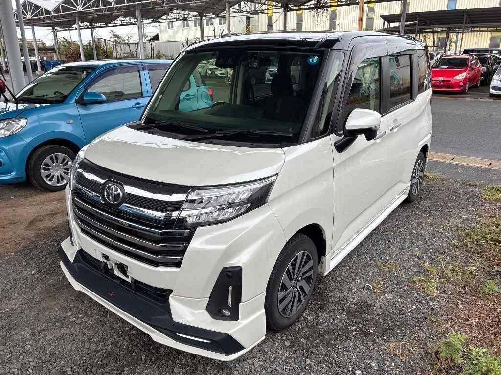 Toyota Roomy M900A 2024