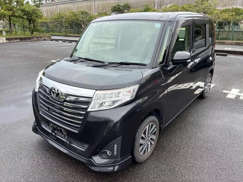 Toyota Roomy M900A 2018