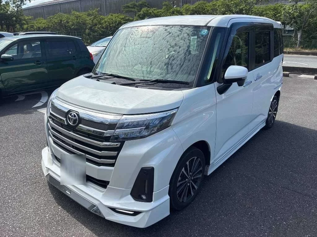 Toyota Roomy M900A 2025
