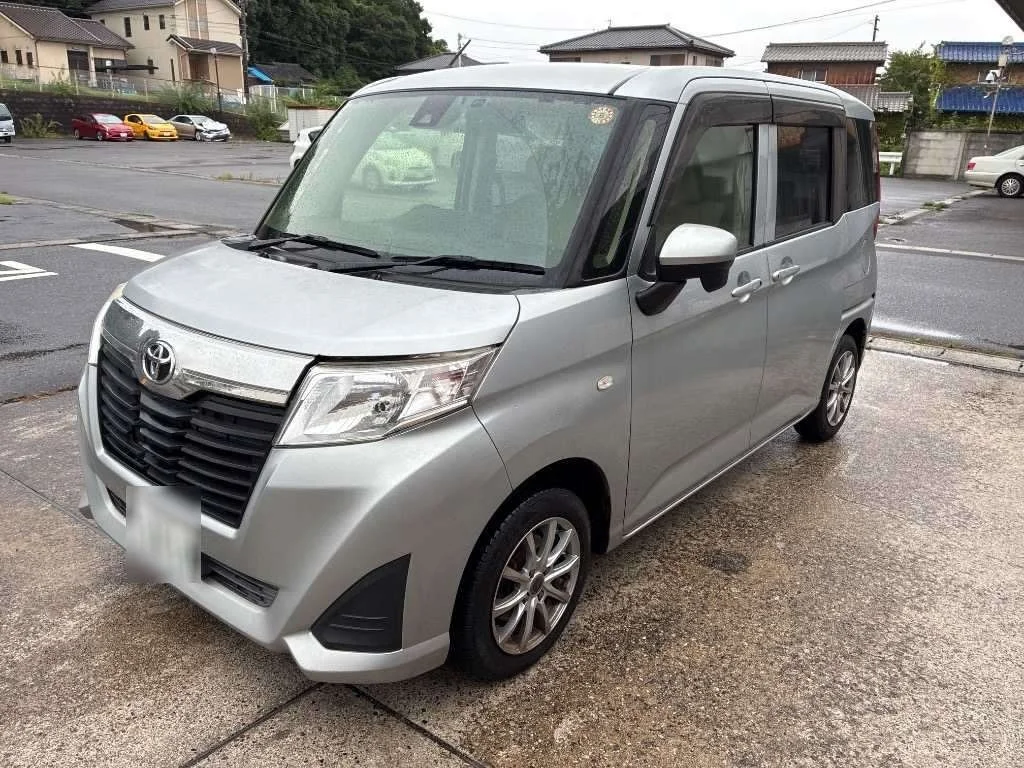 Toyota Roomy M900A 2018