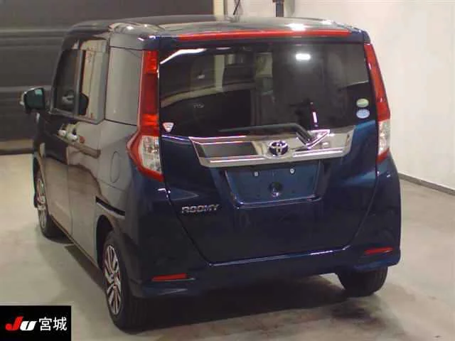 Toyota Roomy M900A 2019