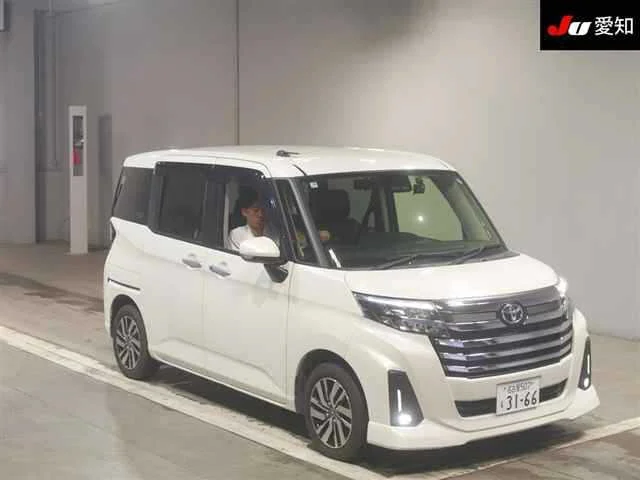 Toyota Roomy M900A 2021