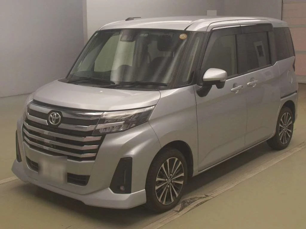 Toyota Roomy M900A 2022