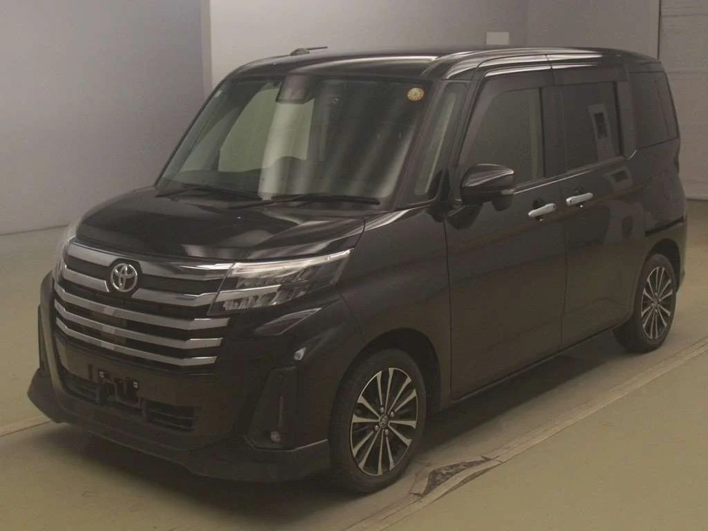 Toyota Roomy M900A 2021