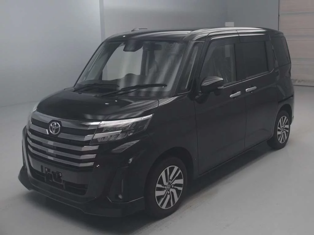 Toyota Roomy M900A 2021