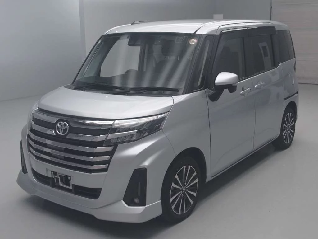 Toyota Roomy M900A 2023