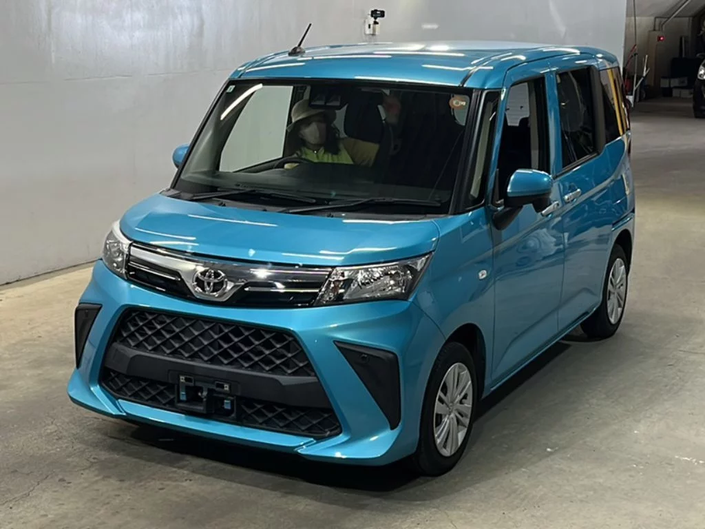 Toyota Roomy M900A 2022