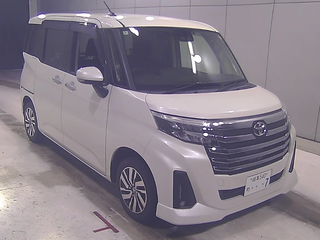 Toyota Roomy M900A 2022