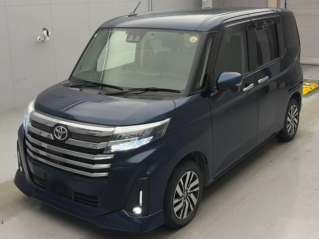 Toyota Roomy M900A 2021