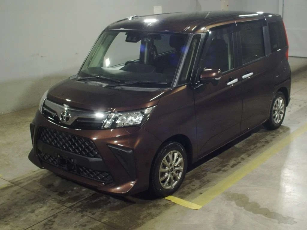 Toyota Roomy M910A 2021