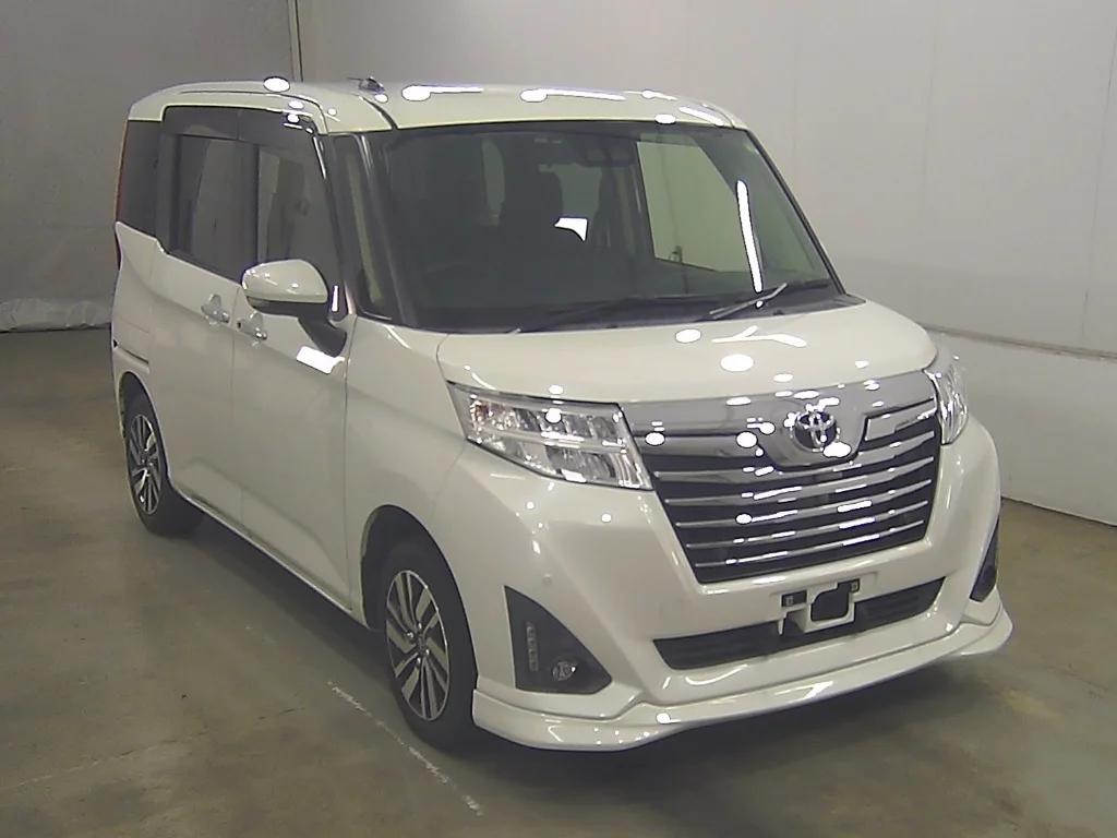 Toyota Roomy M900A 2019