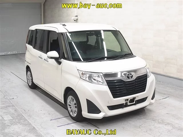 Toyota Roomy M900A 2018