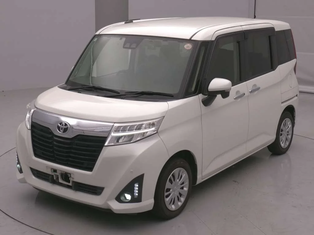 Toyota Roomy M900A 2019