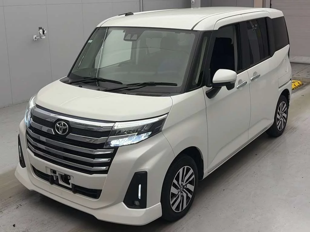 Toyota Roomy M900A 2022