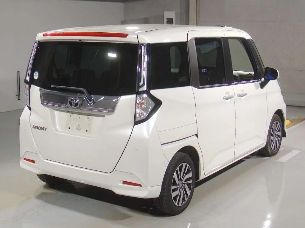 Toyota Roomy M900A 2021
