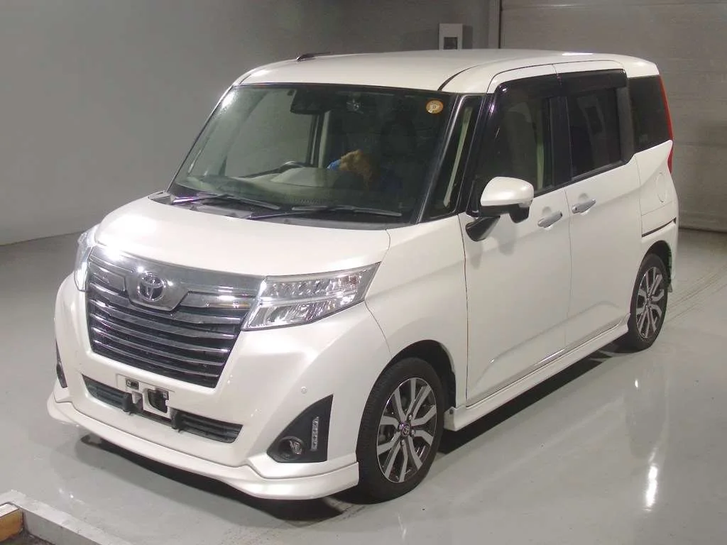 Toyota Roomy M900A 2019