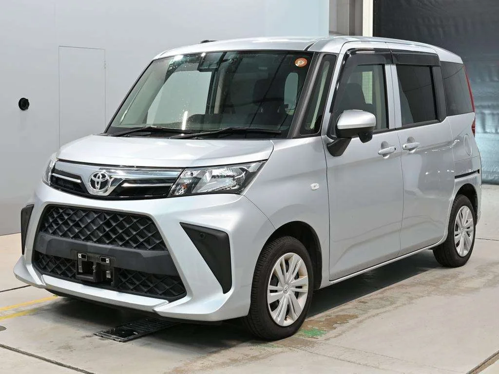 Toyota Roomy M900A 2021