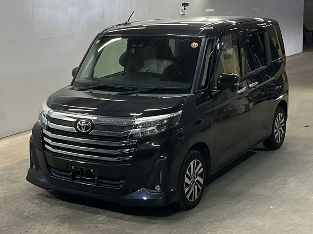Toyota Roomy M900A 2022