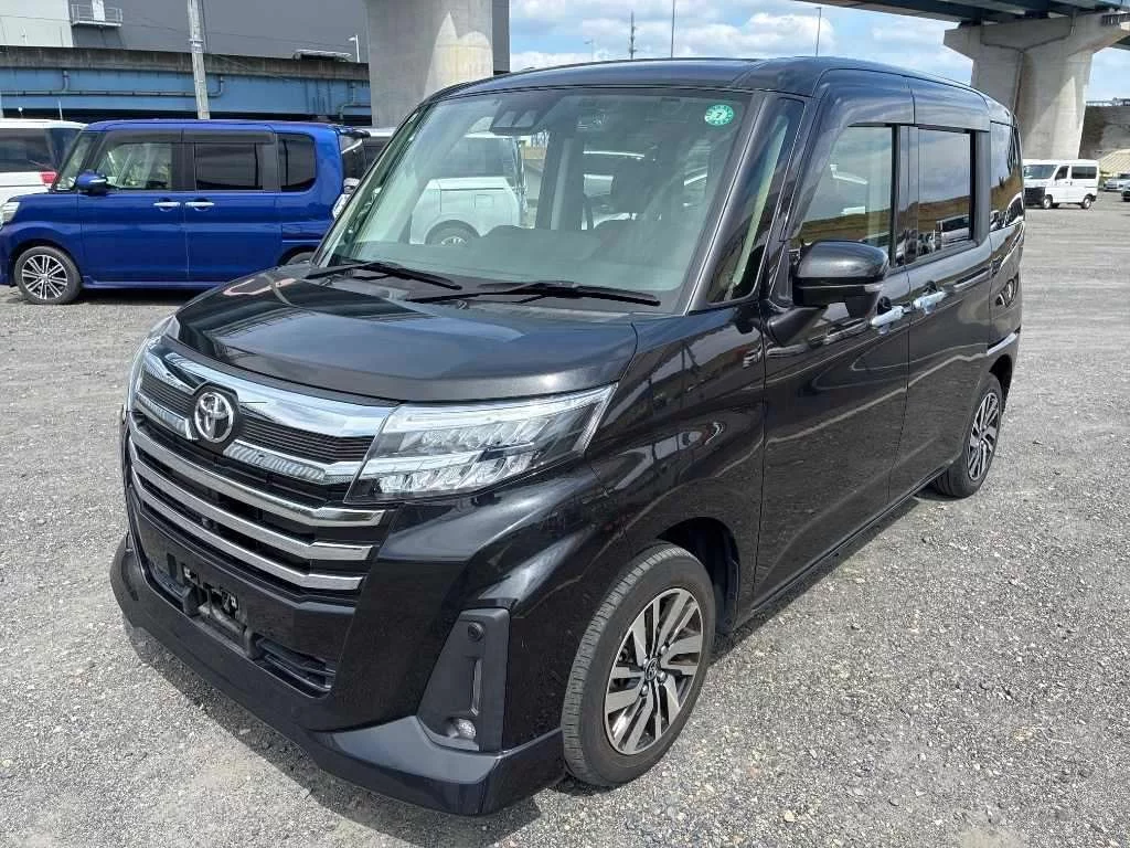 Toyota Roomy M900A 2021