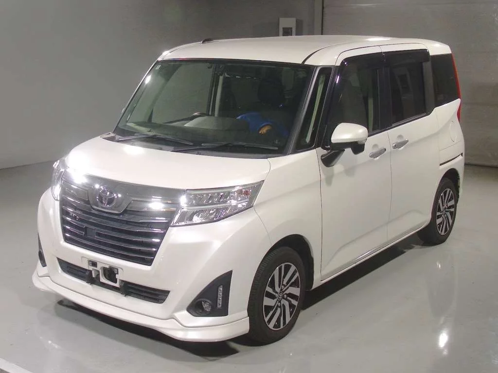 Toyota Roomy M900A 2018