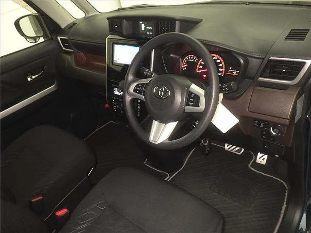 Toyota Roomy M900A 2019