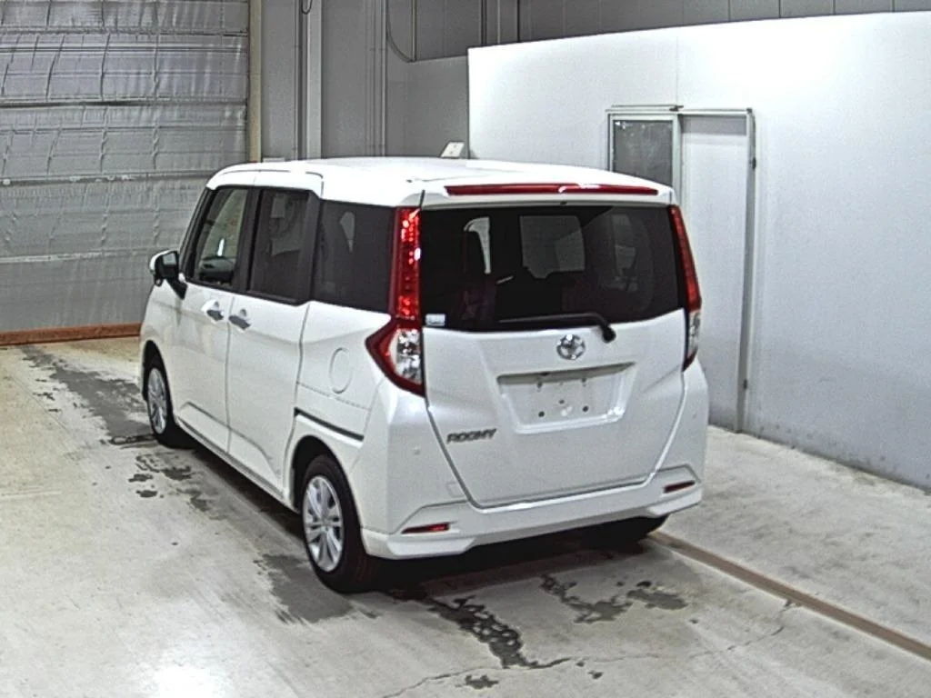 Toyota Roomy M900A 2023