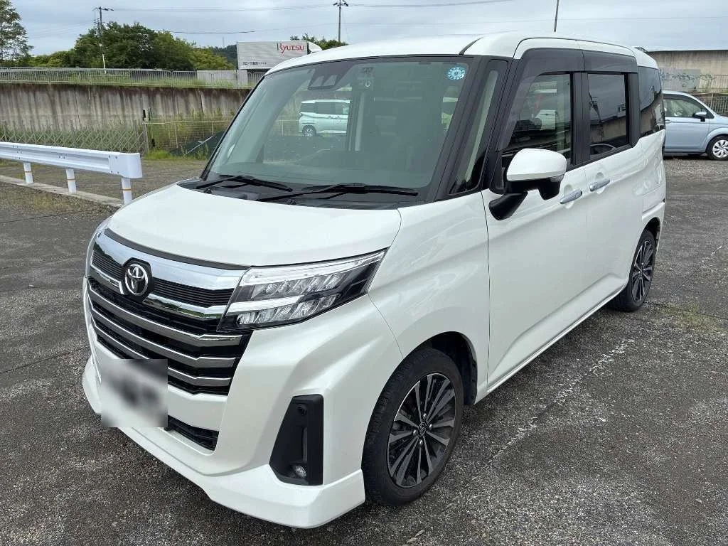 Toyota Roomy M900A 2021