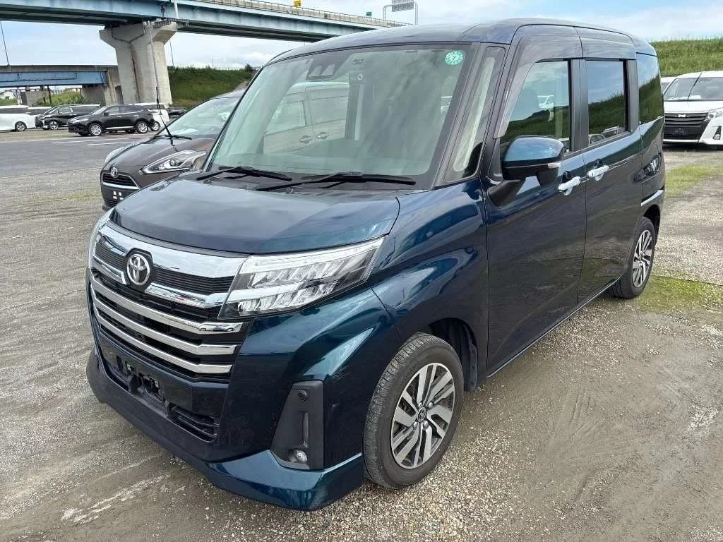 Toyota Roomy M900A 2021