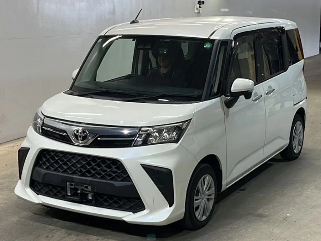 Toyota Roomy M900A 2021