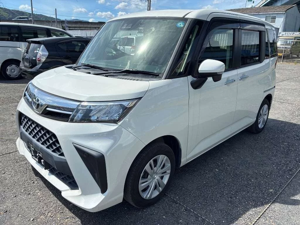 Toyota Roomy M900A 2022