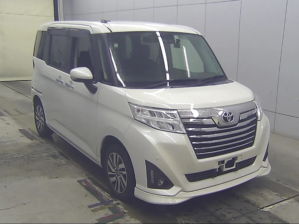 Toyota Roomy M900A 2019