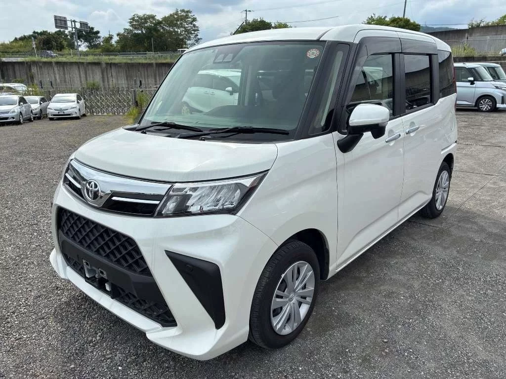 Toyota Roomy M900A 2024