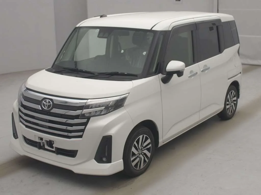 Toyota Roomy M910A 2021