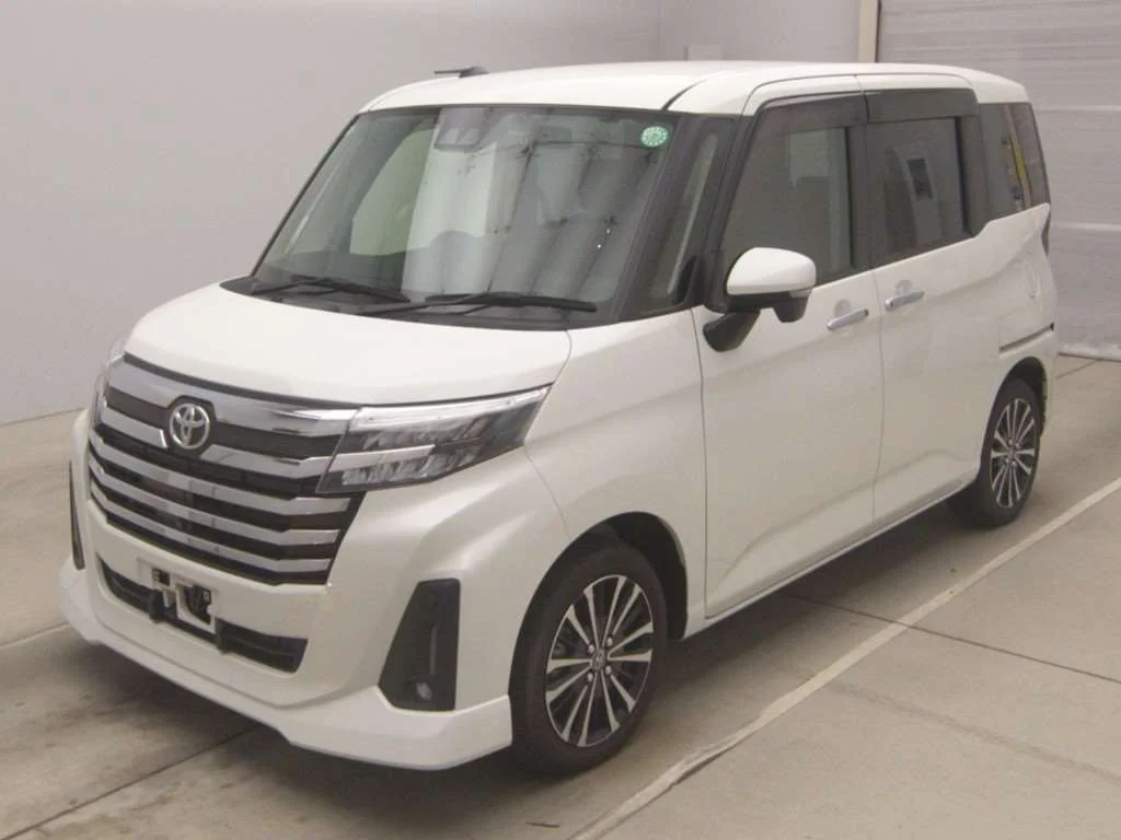Toyota Roomy M900A 2021