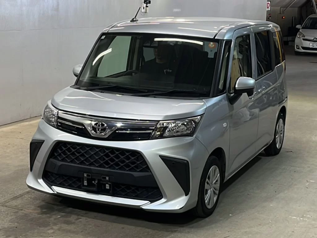 Toyota Roomy M900A 2023