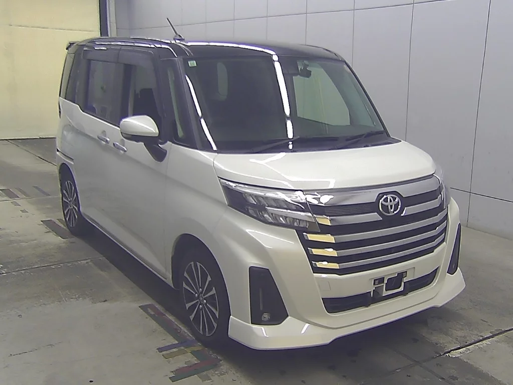 Toyota Roomy M900A 2023