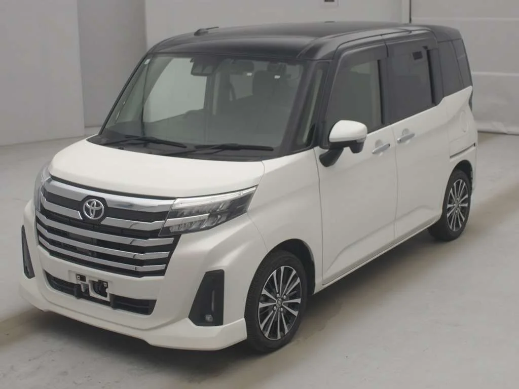 Toyota Roomy M900A 2021