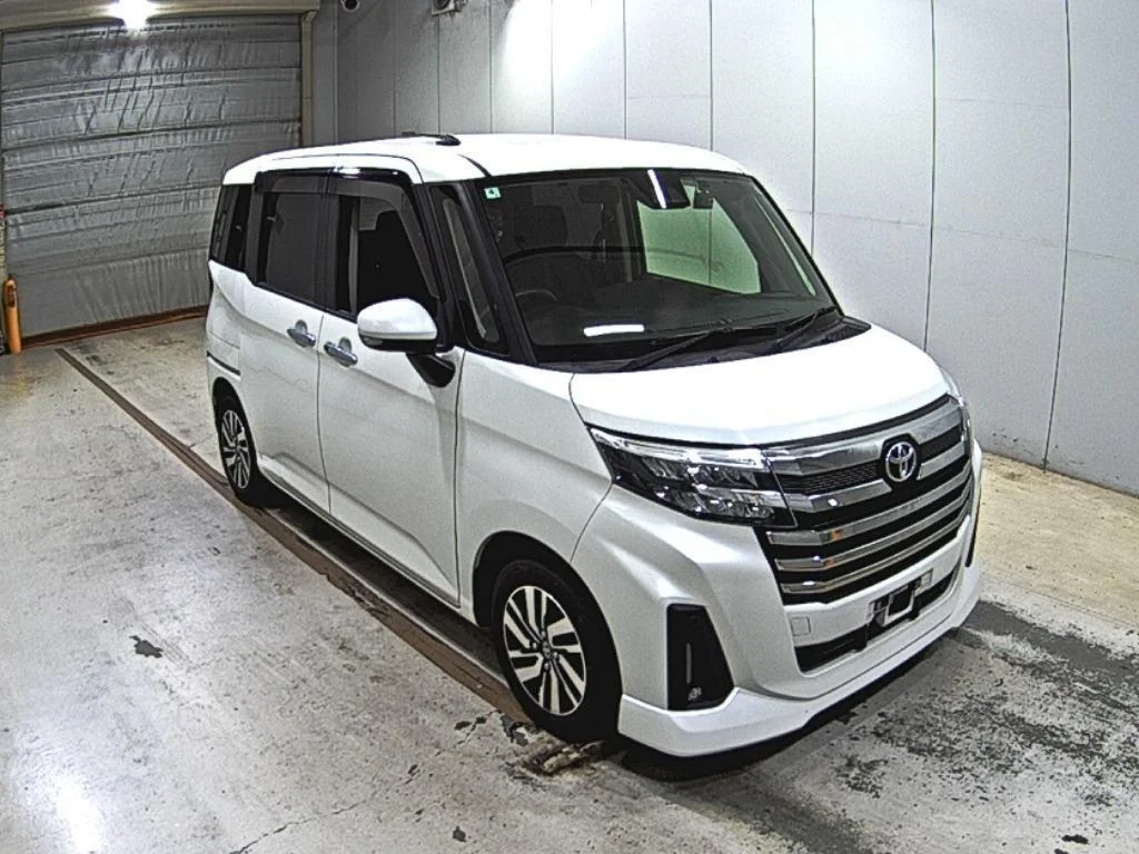 Toyota Roomy M900A 2022