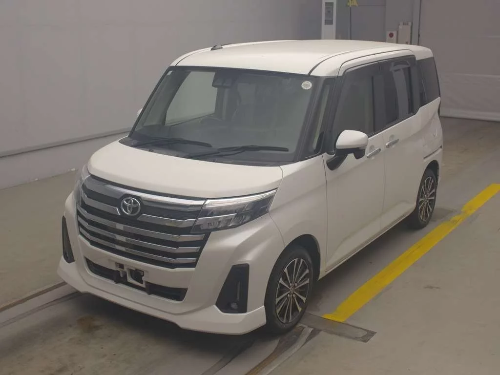 Toyota Roomy M900A 2020