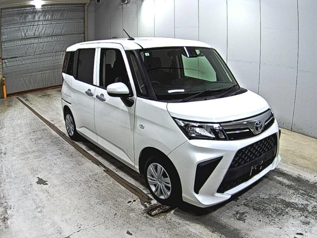 Toyota Roomy M900A 2021