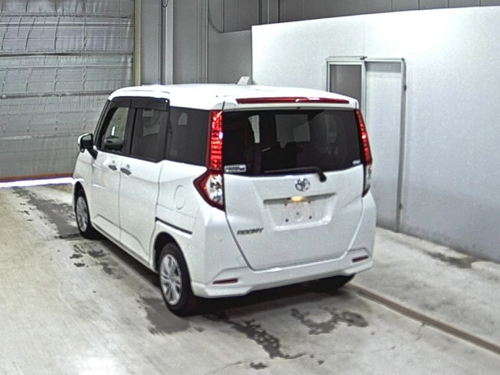 Toyota Roomy M900A 2023