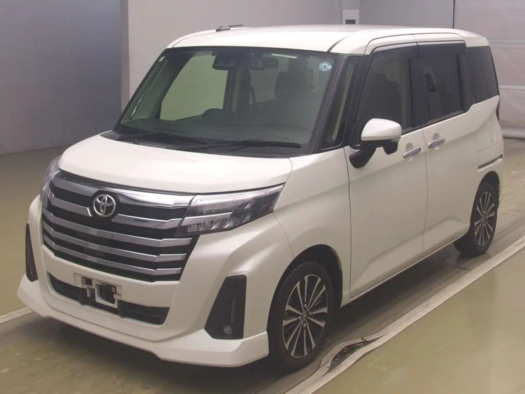 Toyota Roomy M900A 2022