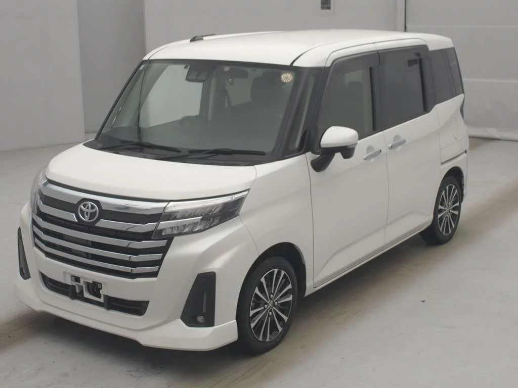 Toyota Roomy M900A 2021