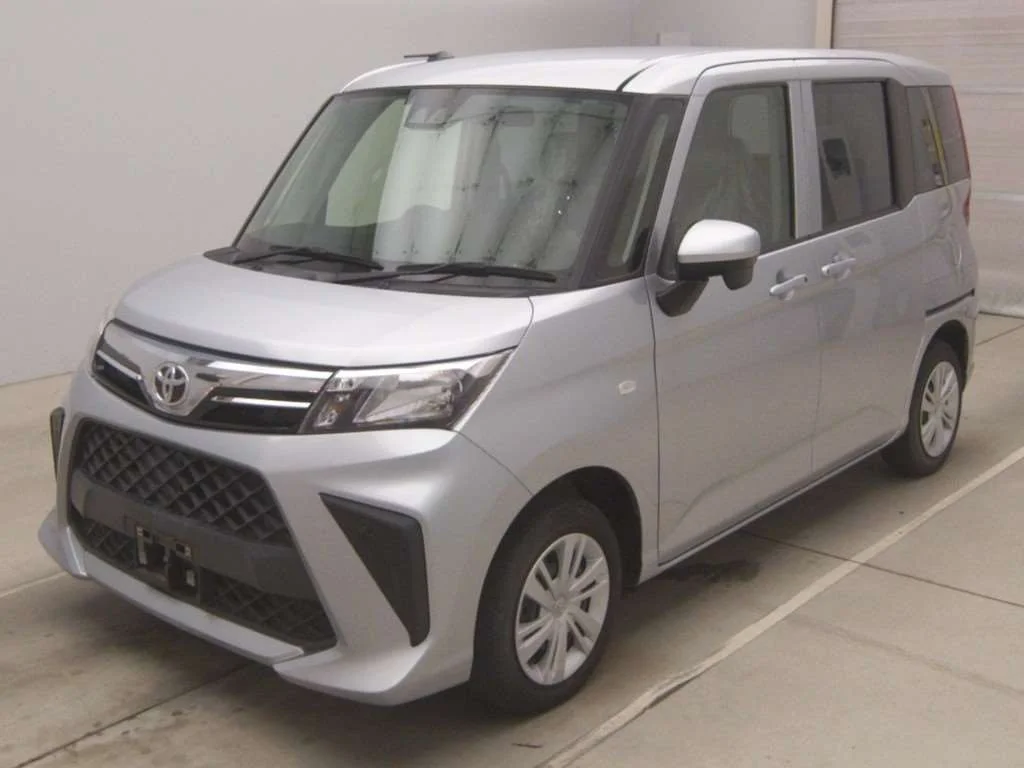 Toyota Roomy M900A 2021