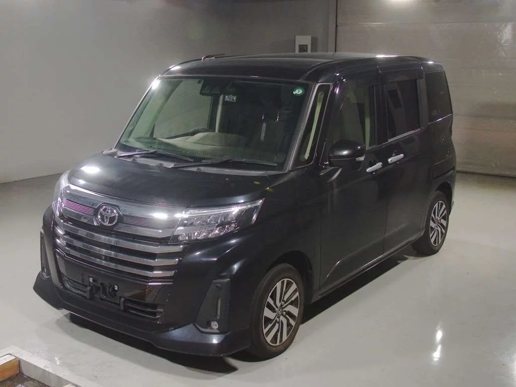 Toyota Roomy M900A 2021
