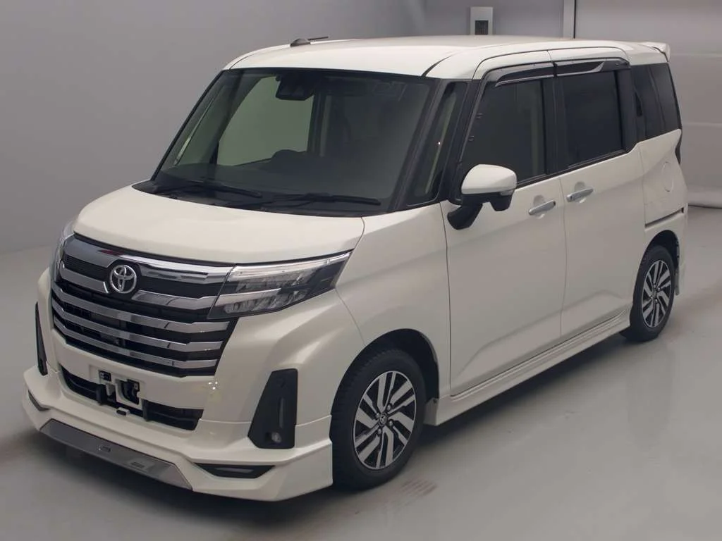 Toyota Roomy M900A 2023