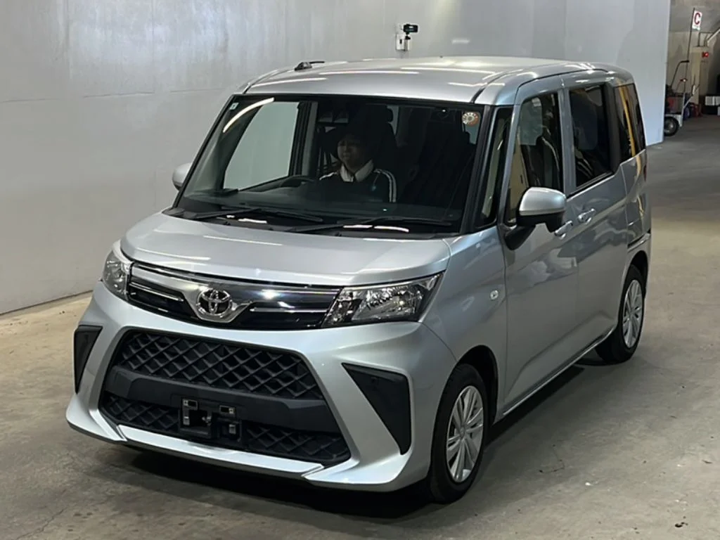 Toyota Roomy M900A 2021