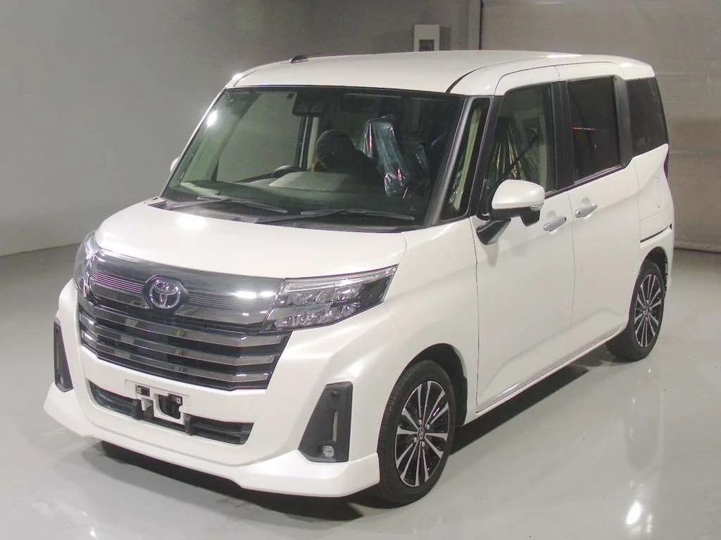 Toyota Roomy M900A 2021